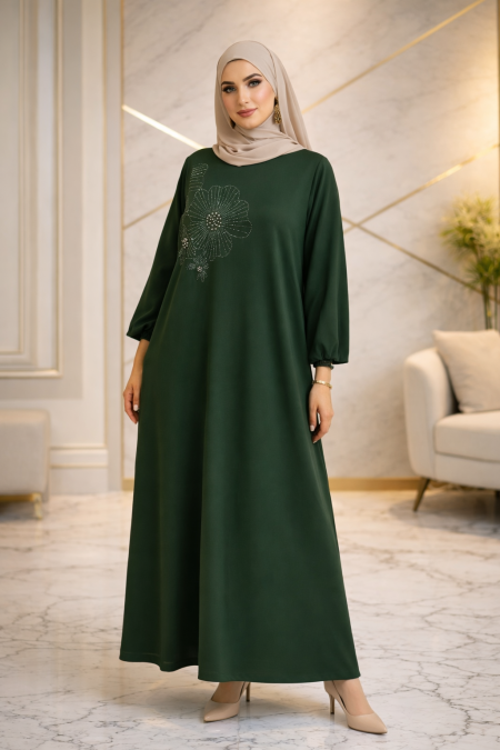 فستان ماكسي بتفاصيل زهرة أنيقة