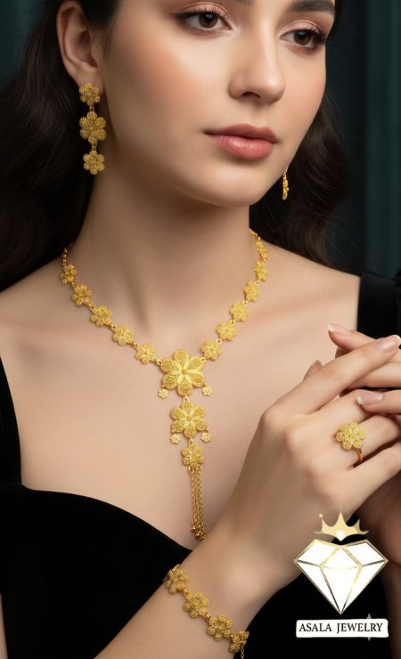 طقم مجوهرات ذهبية ناعمة