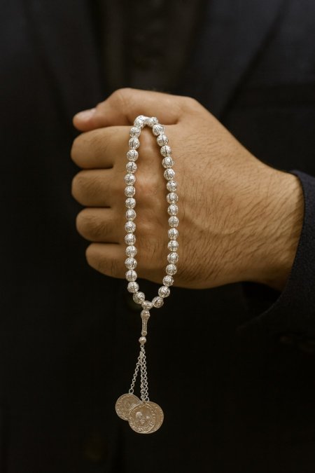 مسبحة ليرات فضيه – طلاء ذهب أبيض